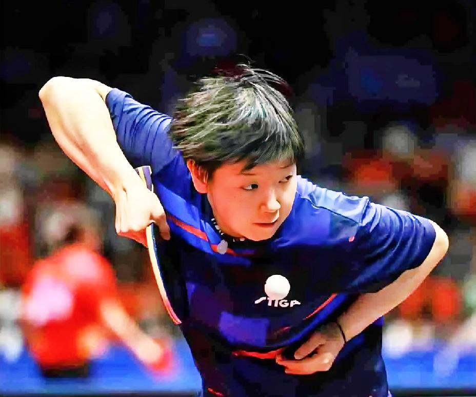 我就知道莎莎这个动作，
会被单独发出来。
感觉她的胳膊好有力量，
世界第一的手，