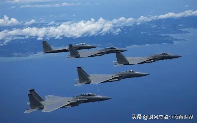 美以空袭之前，肯定已经掌握了详细的情报，已经知道哈梅内伊跟这些伊朗高层的准确行踪