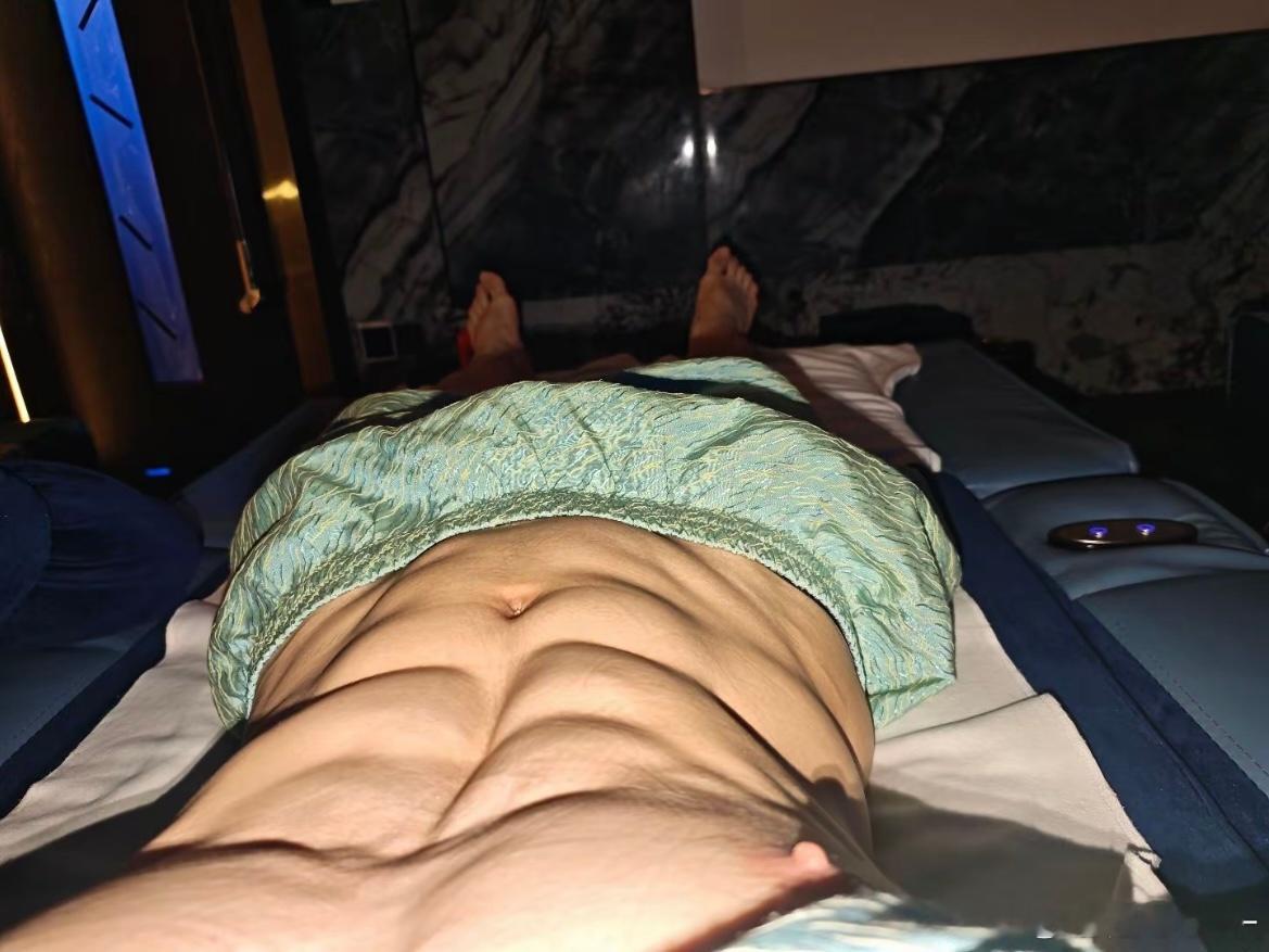 起床吃饭了健身张宏涛