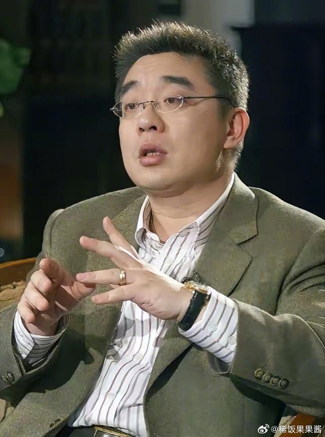 年轻的时候还是蛮帅的 