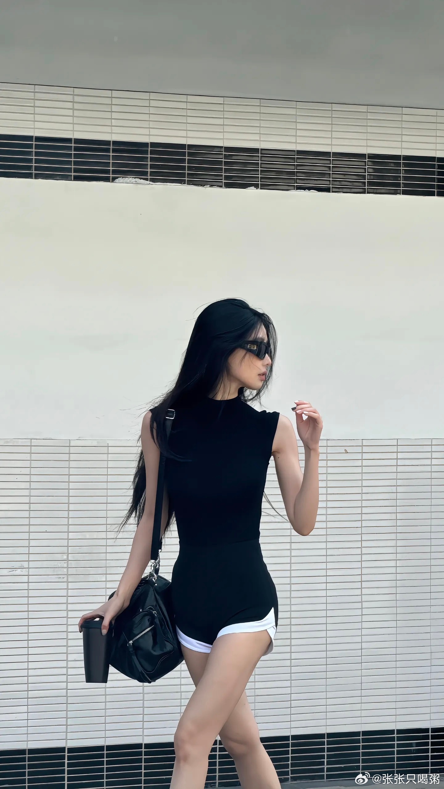 方圆这张脸这个身材不进内娱可惜了！ 