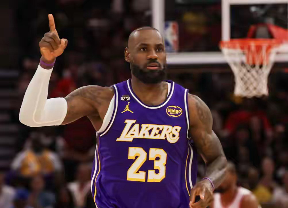 拔高5年！41岁詹姆斯再改写NBA历史第一纪录，湖人逆转火箭豪取7连胜🔥北京时