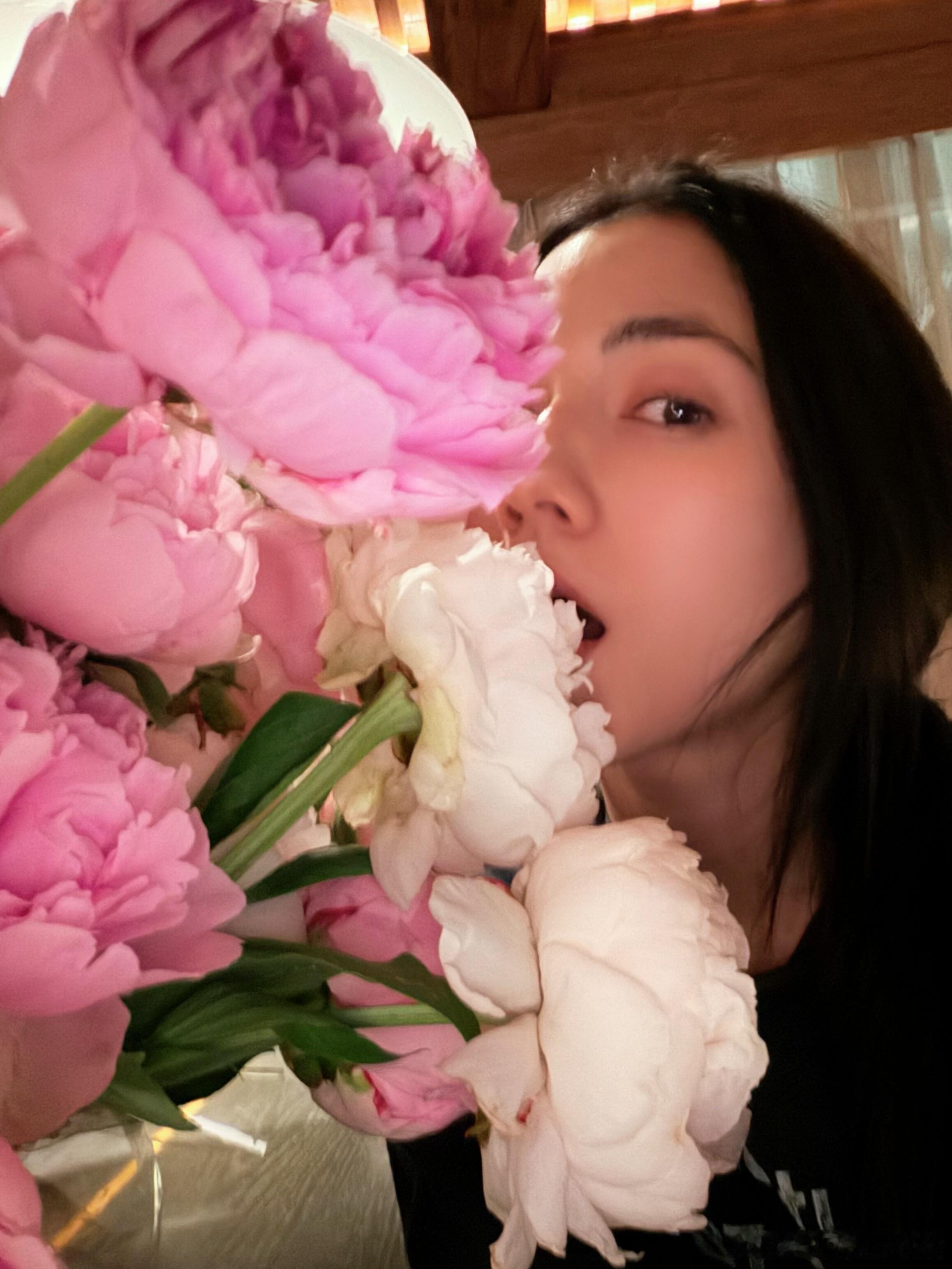 开启假期模式的娜然，这个腿