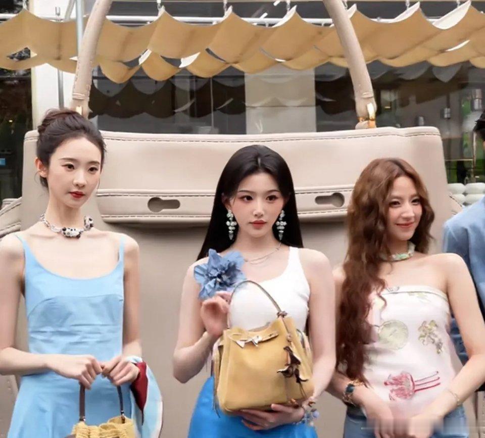 三大美女齐聚，谁赢啦 