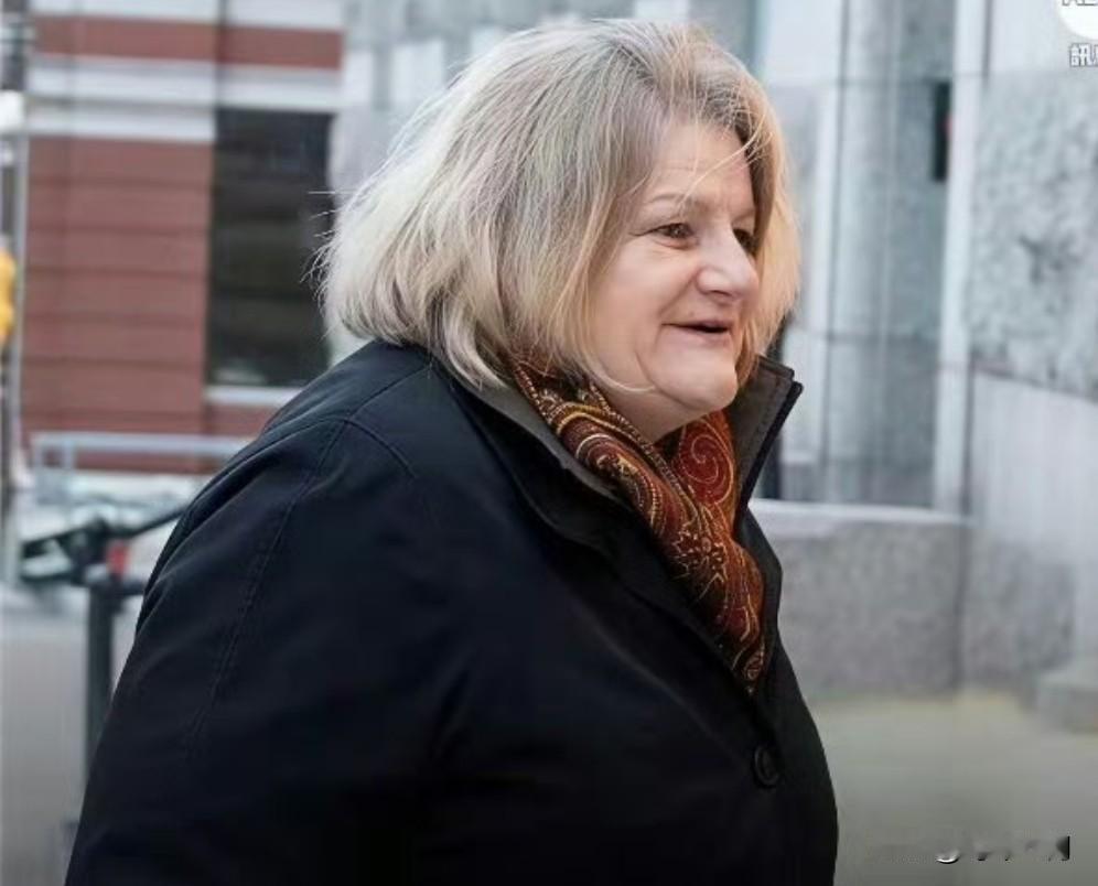 美威斯康星州现年66岁的杜根法官执法犯法，ICE在法院门口等着抓走非法移民，结果