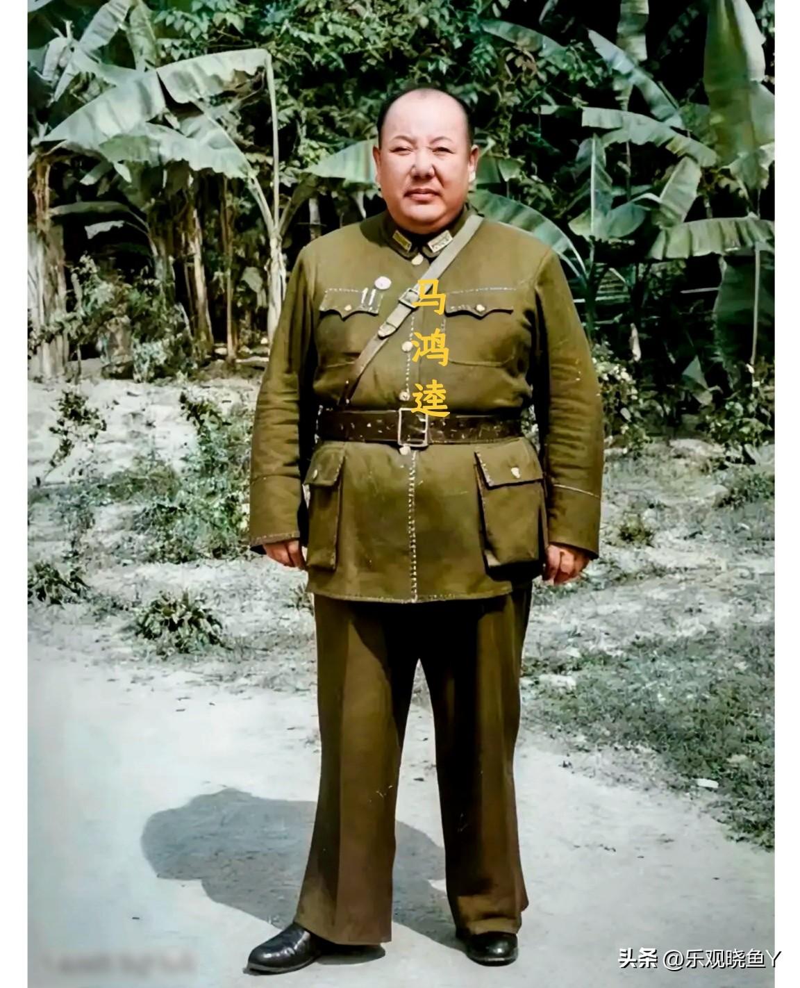 上世纪40年代，在重庆的马鸿逵。这而非演员饰演，而是他当时身着戎装的真实貌相，面