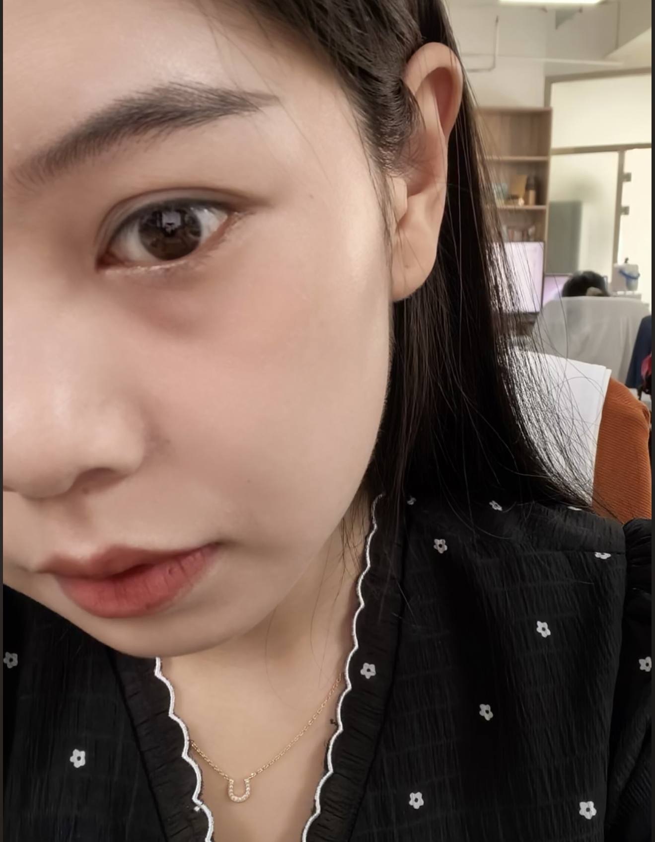 早啊！这是真黑眼圈