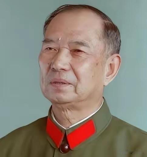 1982年尤太忠视察部队，为何看到一名副团长后直呼大事不好？
 
1982年，开