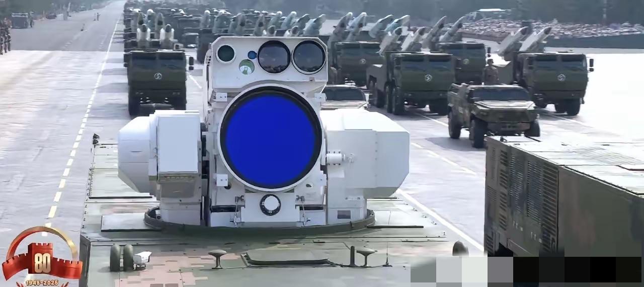 纪念抗战胜利80周年大阅兵，先进武器亮相，显示世界不再由米国独霸。外媒直接称：西