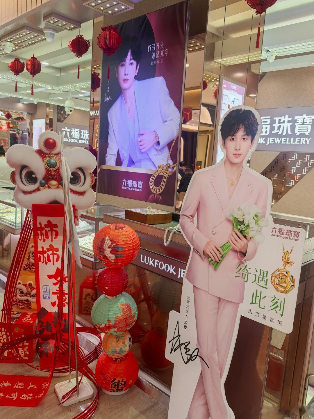 明天就开始上班了假期这就结束了？淇淇要上班了不？ 