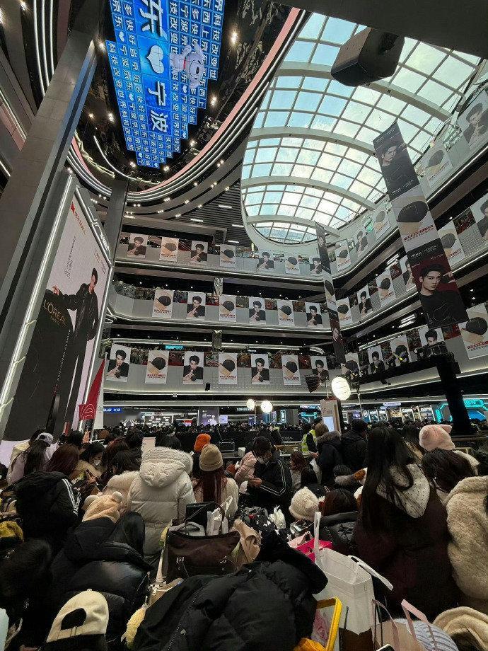 田栩宁线上线下实火 田栩宁号召力田栩宁号召力，田栩宁线上线下实火，田栩宁首个代言