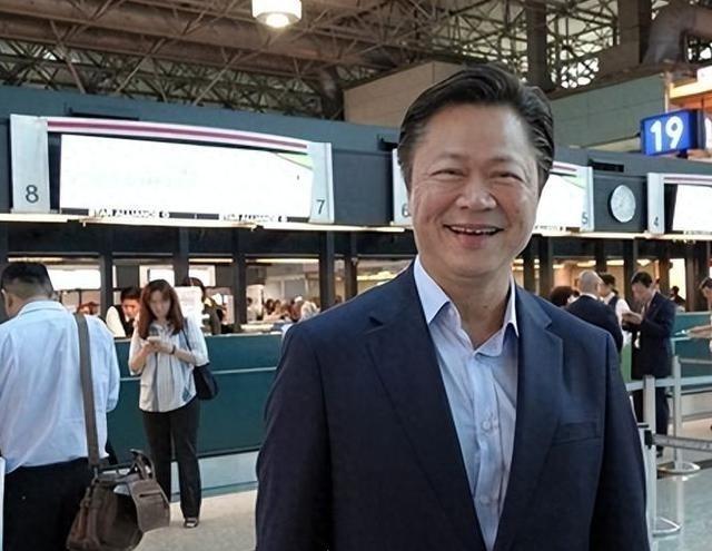 台湾名嘴赖岳谦说：我生三个孩子是有原因的，第一个女儿在台湾出生，当时以为生她一个