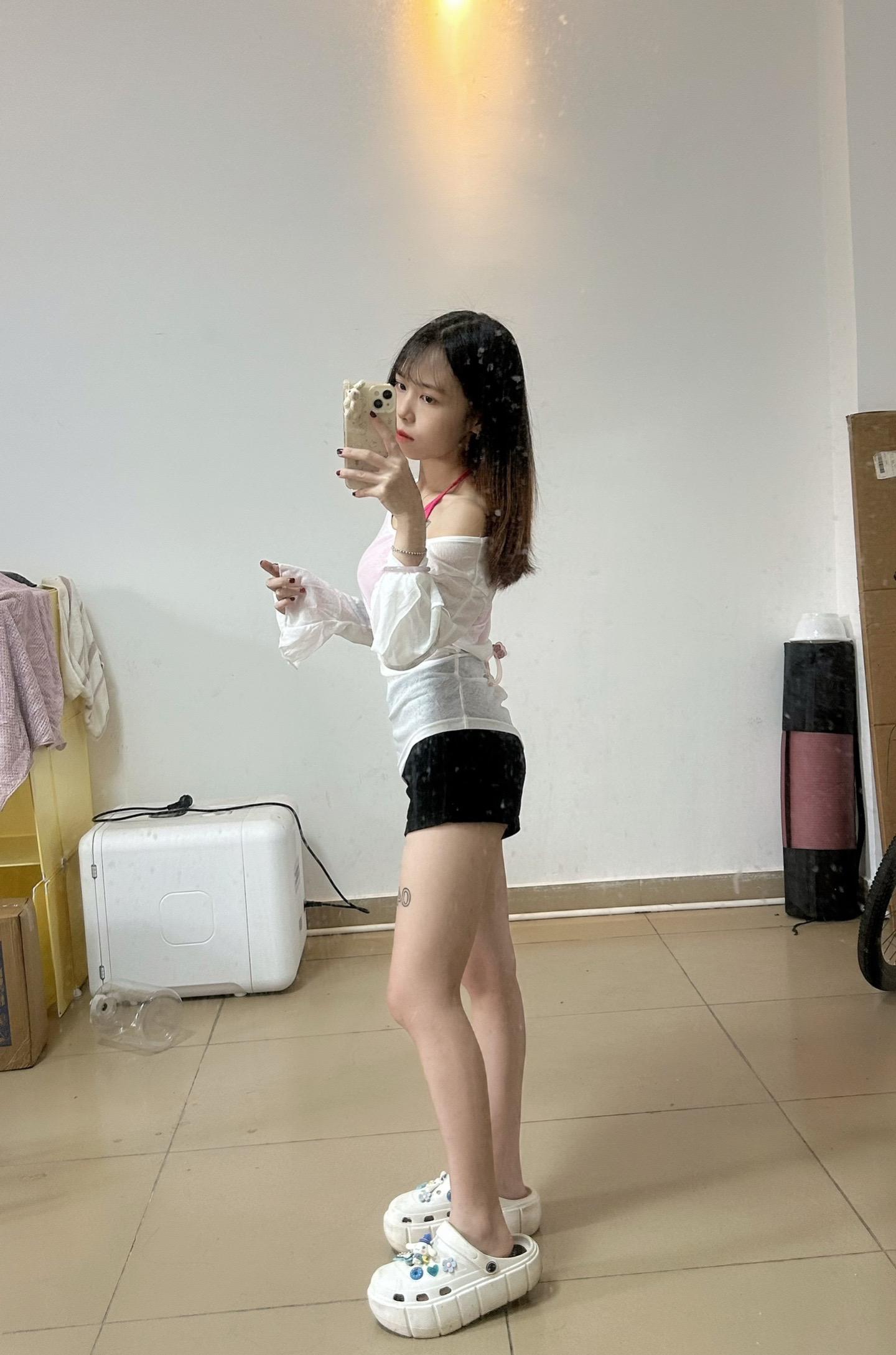 时间从没让我原谅过任何人 只是不那么在乎了 也记不清了