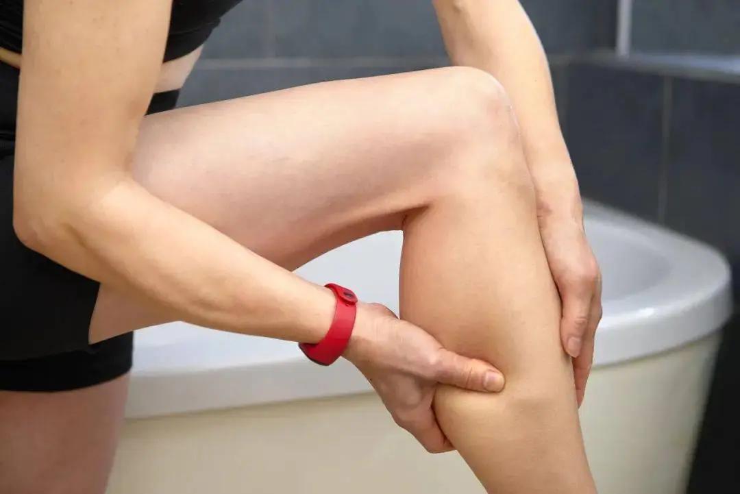 血压高的人，多观察腿部，医生：如果没有这3个异样，脑梗离你还很远

“那一刻，我