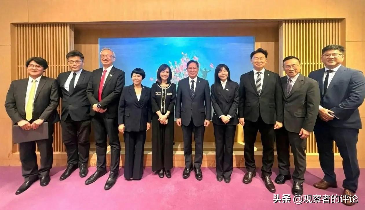 国际政治是冰冷的，也是残酷的，它的基础就是利益，其中包括土地，经济，科技，市场等