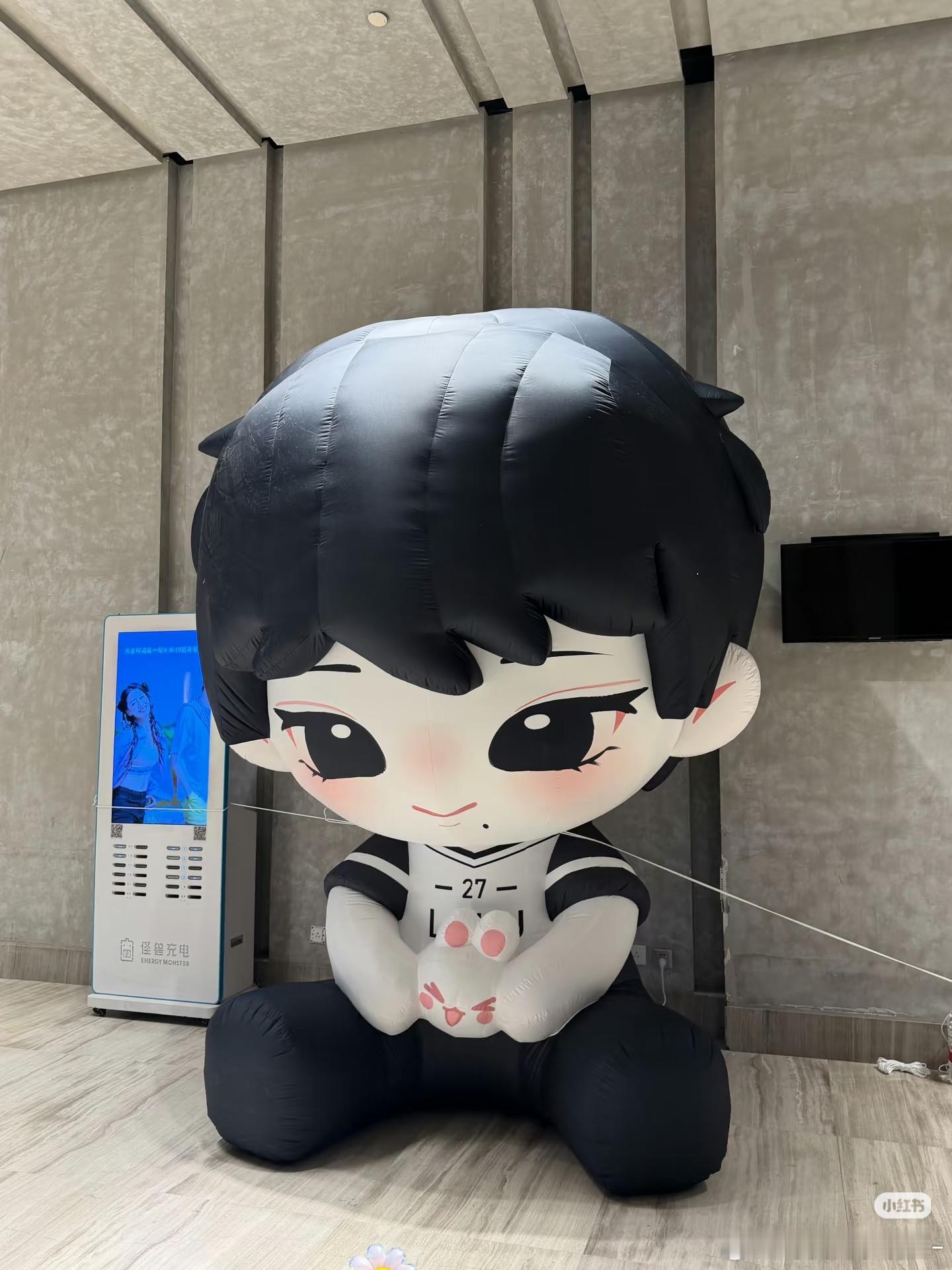 这两个充气宝宝也太可爱了叭