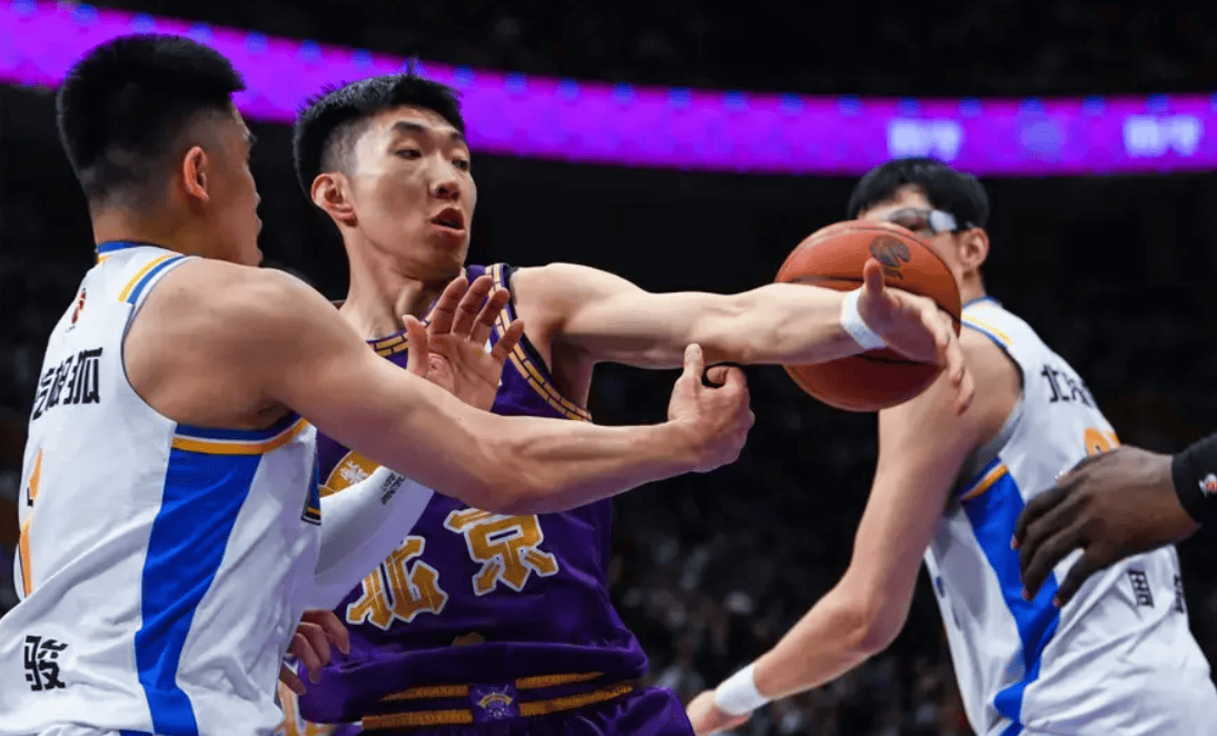 廖三宁全场9投3中，三分4中0得到9分4助攻1失误