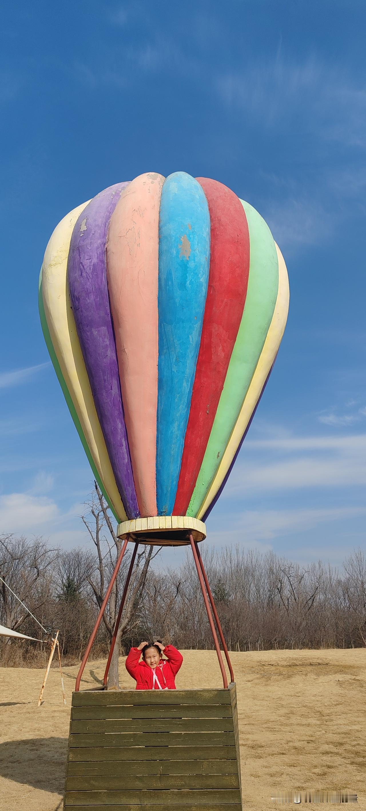 春日生活打卡季热气球真漂亮，孩子们最喜欢玩了！