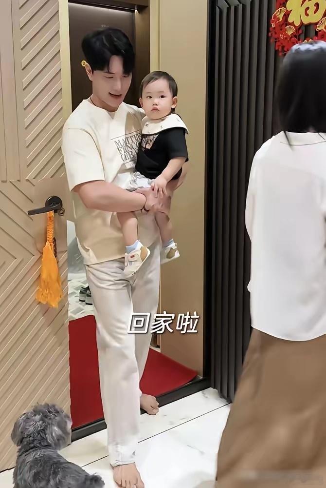 张檬直播间撂了句狠话：家里就一个宝贝，不惯他惯谁。这话搁别人嘴里是溺爱，搁她身上