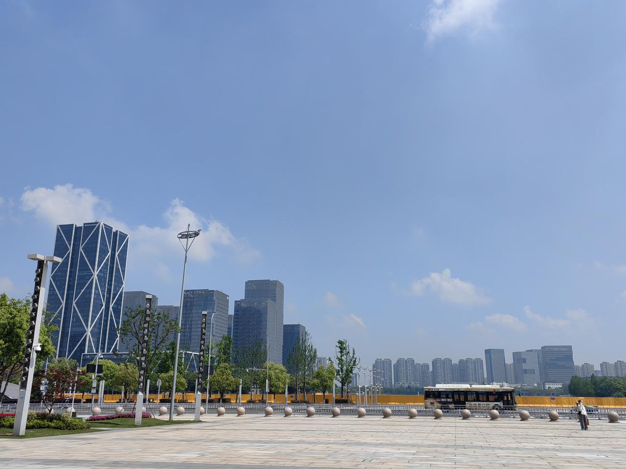 准备离常回京。接着读书码字喝酒，看云聚云散花开花落。