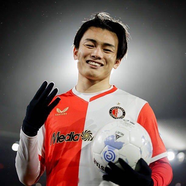 歪达哥大四喜，赛季18球了，超越凯恩进步太快了，刚留洋还是个软不拉几的菜狗，现在