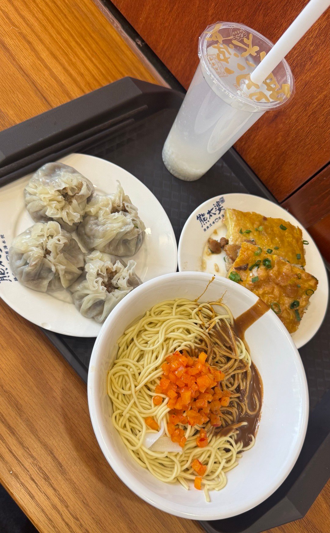 日常的路人a 啊，碳水的诱惑64块钱的早餐（用了券）。一样吃了一半晚上继续，这么