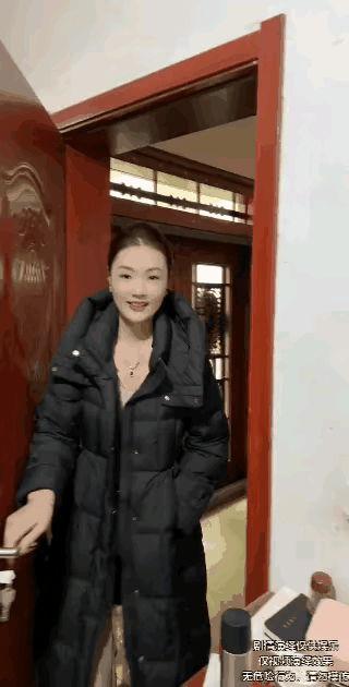 舒服了吧？
听这口气挺厉害啊？本以为是个说一不二的主儿，哪成想还是个吡啶软蛋，让