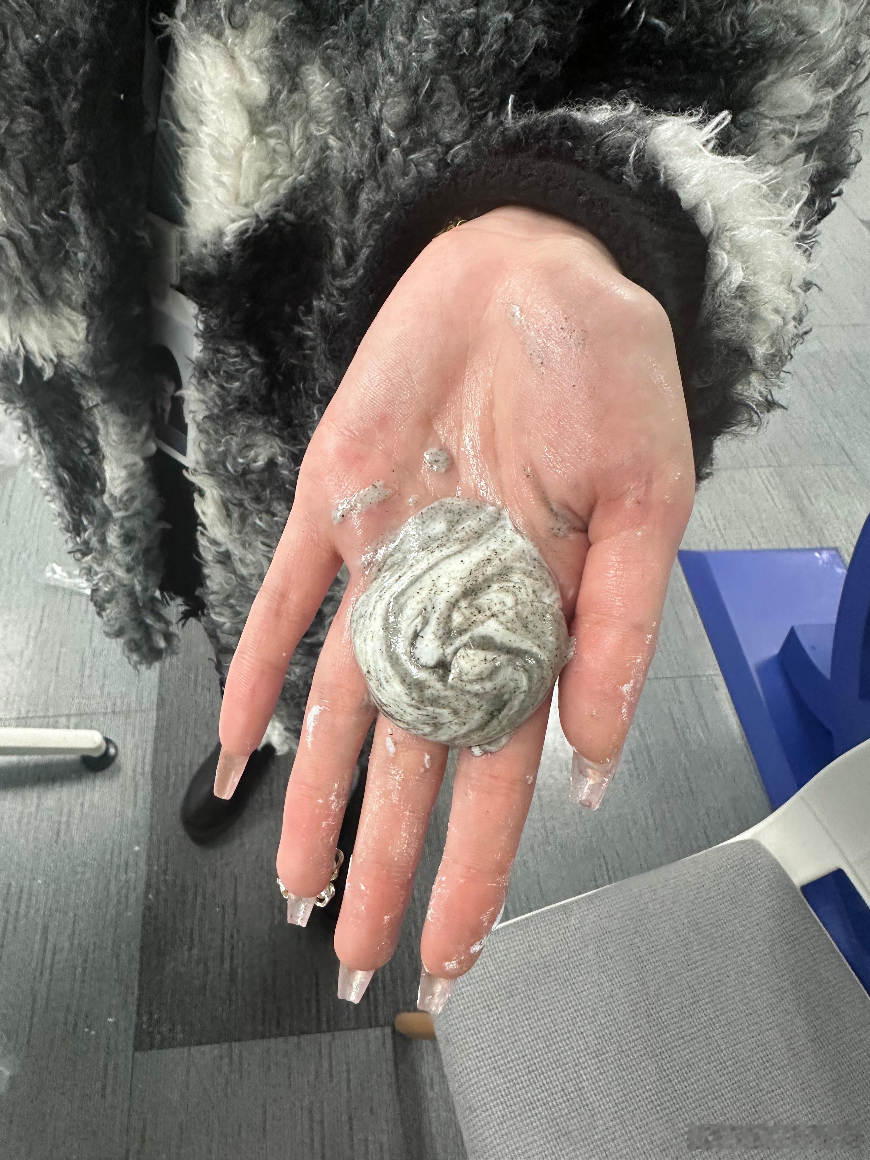 是打算搓个芝麻汤圆的 ​​​