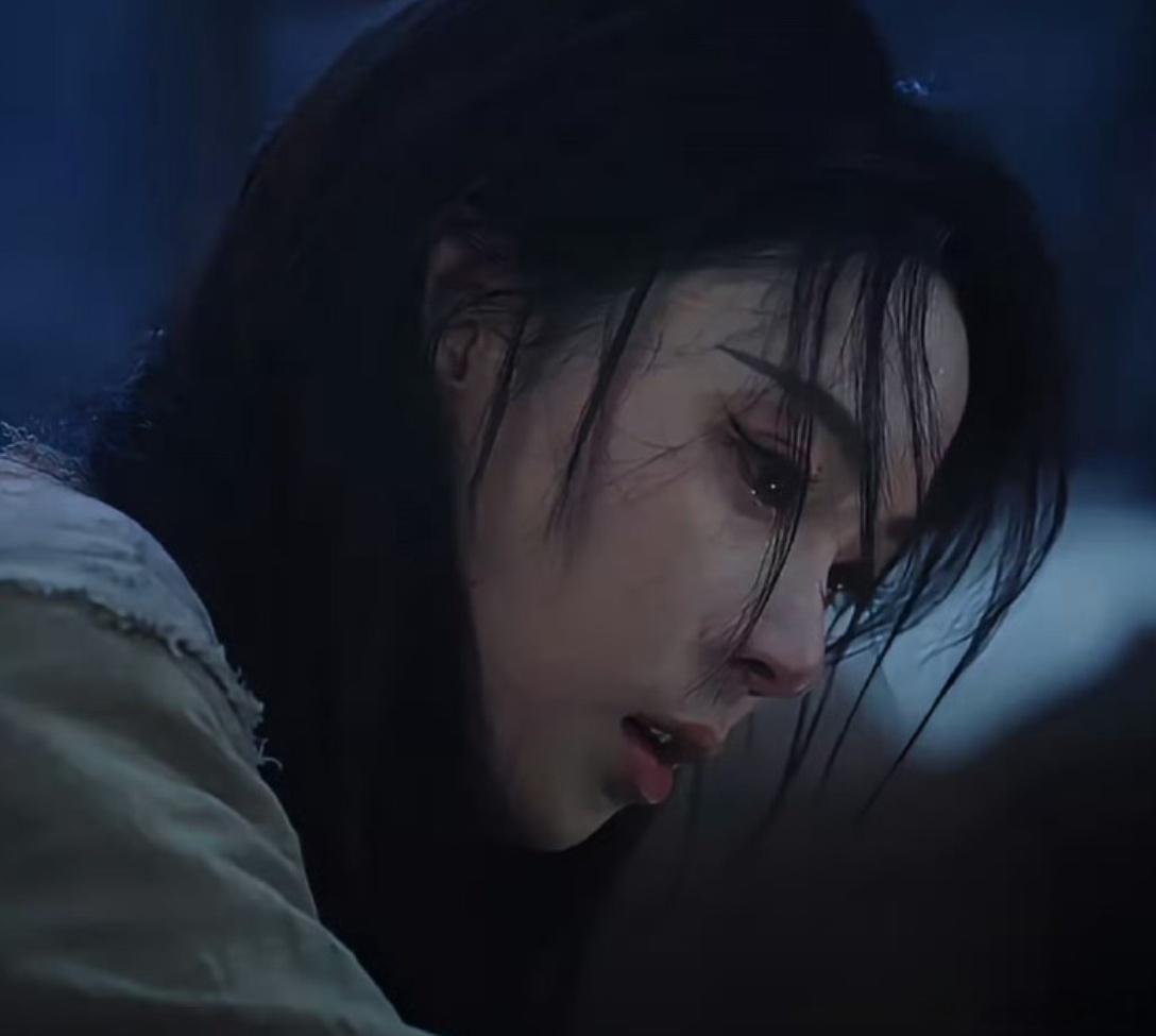 陈瑶九门落泪镜头陈瑶这个后空翻 谁还没看这个！！陈瑶落泪镜头太刀了，后空翻帅到没