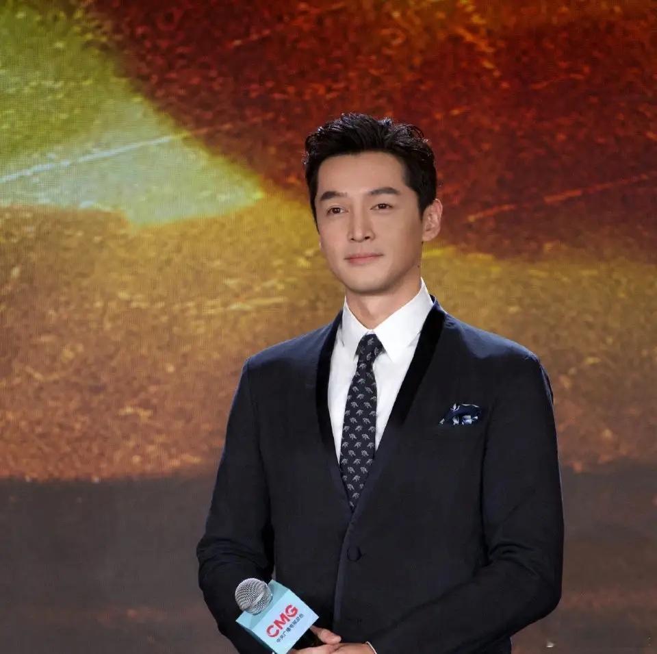 别给胡歌阴谋论了出道即巅峰《仙剑》系列是内娱仙侠剧鼻祖“无胡歌，不仙剑，作品不多