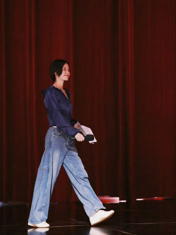 倪妮这短发也太绝了，完全长在我审美上，太美了