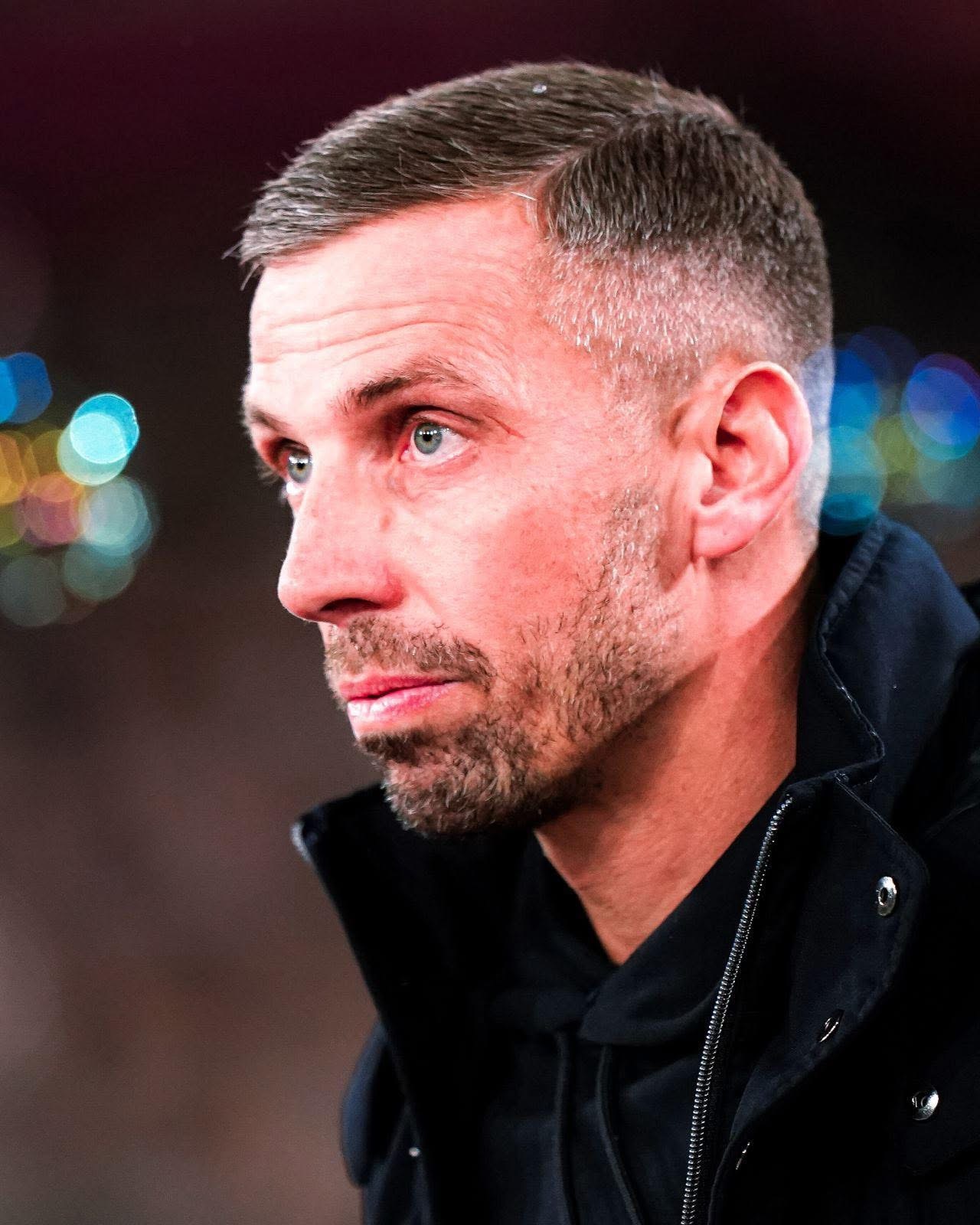 史特拉斯堡官方宣布，聘請42歲英格蘭人加利奧尼爾作為新教練，接替羅辛尼亞（Lia