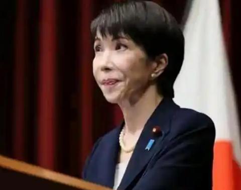 高市早苗“变脸”了！日本政府内部传出消息，现任首相高市早苗正在认真考虑取消原定于