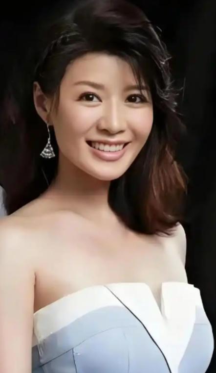 “我可以净身出户，但我说的要求你必须做到！”2017年，傅程鹏向结婚21年的发妻