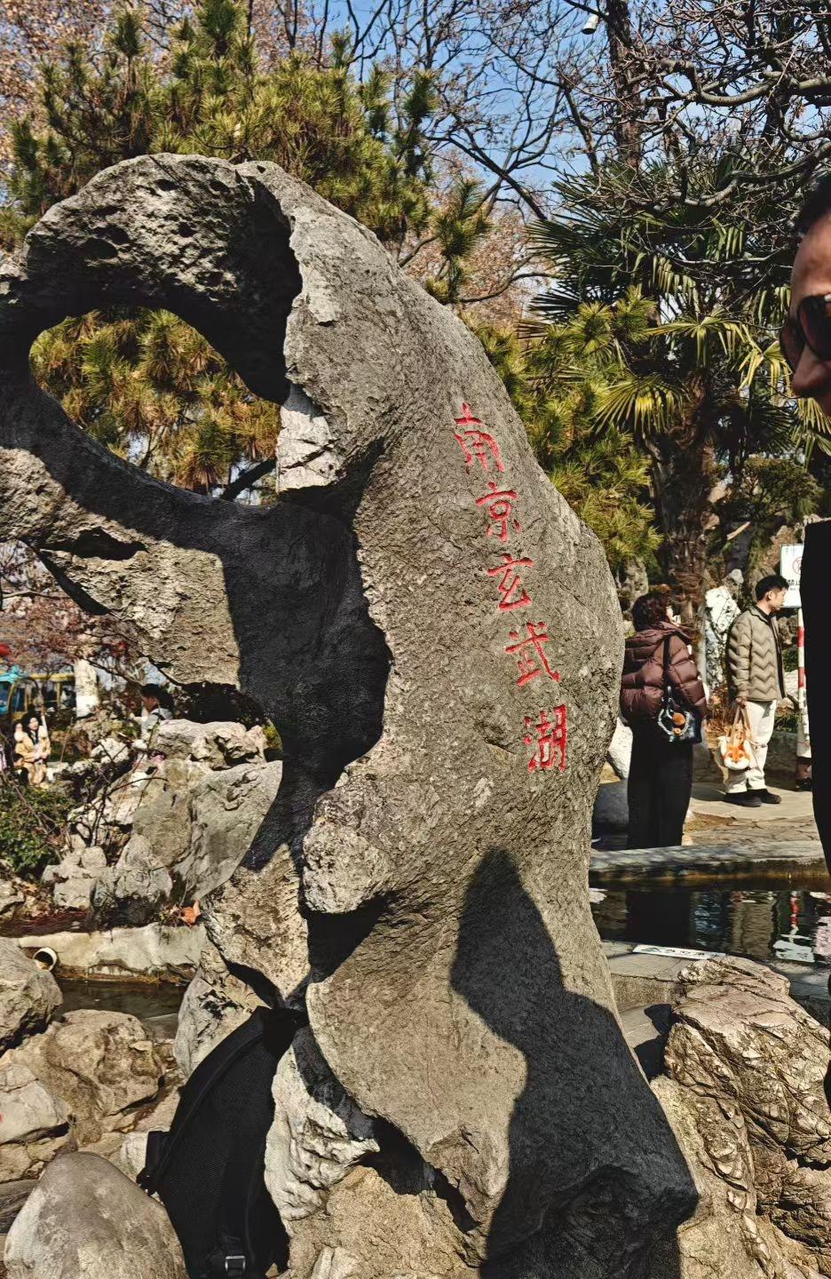 愿意帮你的人，从不是钱多，而是心善
 
生活里总有那么些时刻，让你突然看清人心。