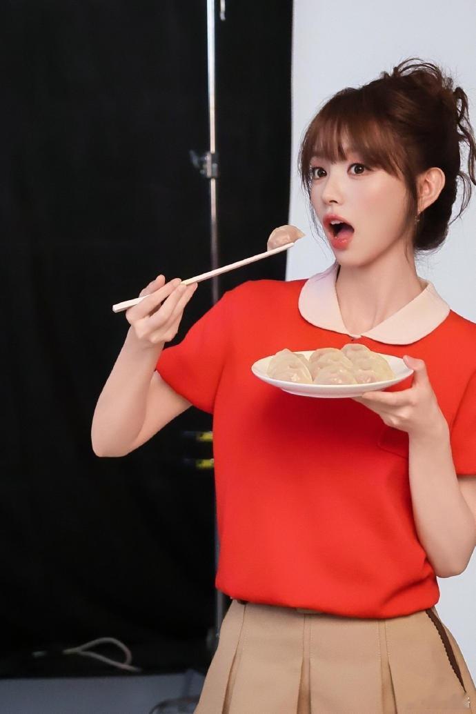 思念食品官方[超话]田曦薇思念水饺代言人思念冷鲜肉水饺更好吃   田曦薇代言的思