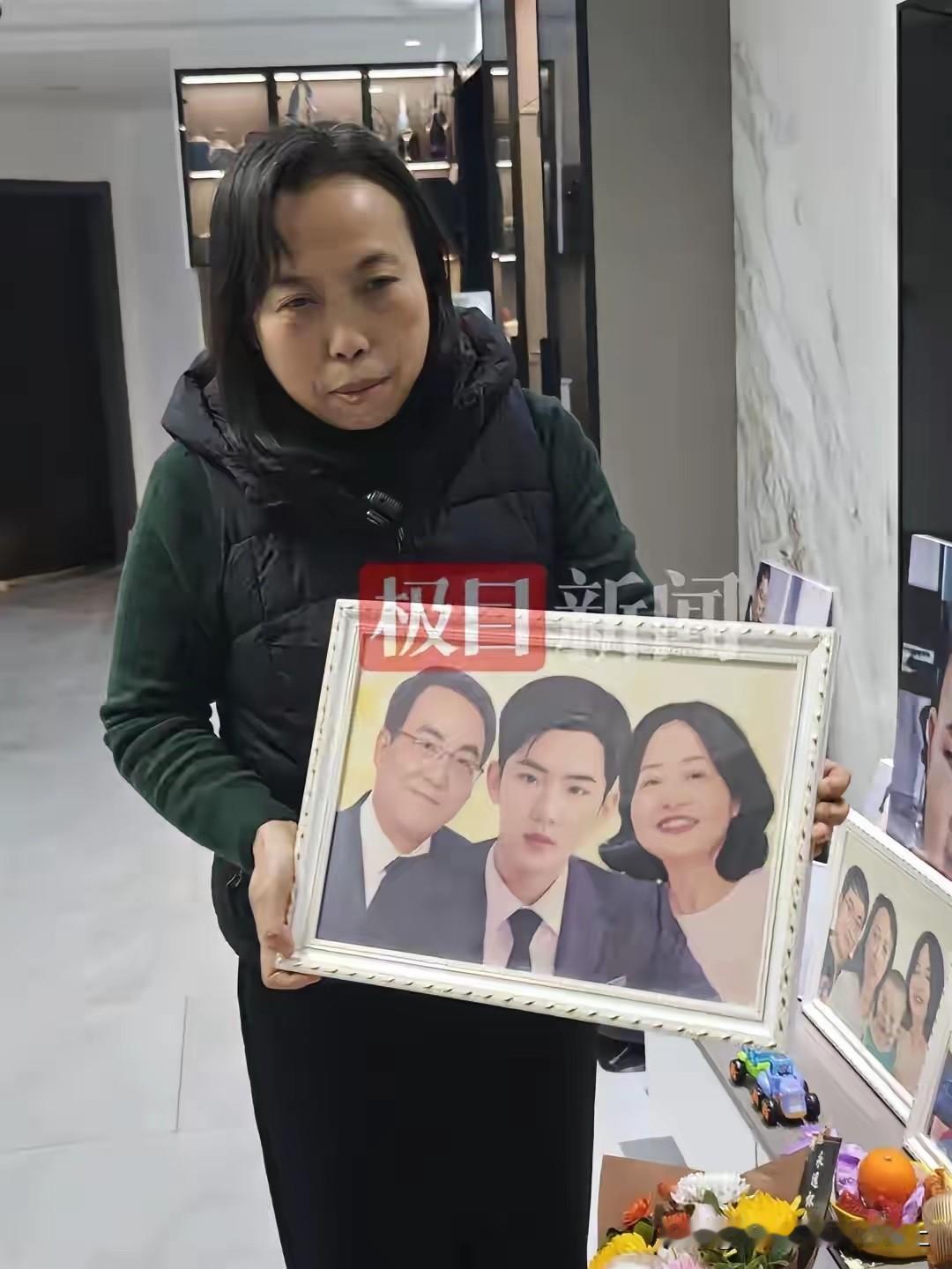 撞死了人家一家三口为什么只是死缓呢？
这个死刑很难吗？
破坏了人家整个家庭啊
爷