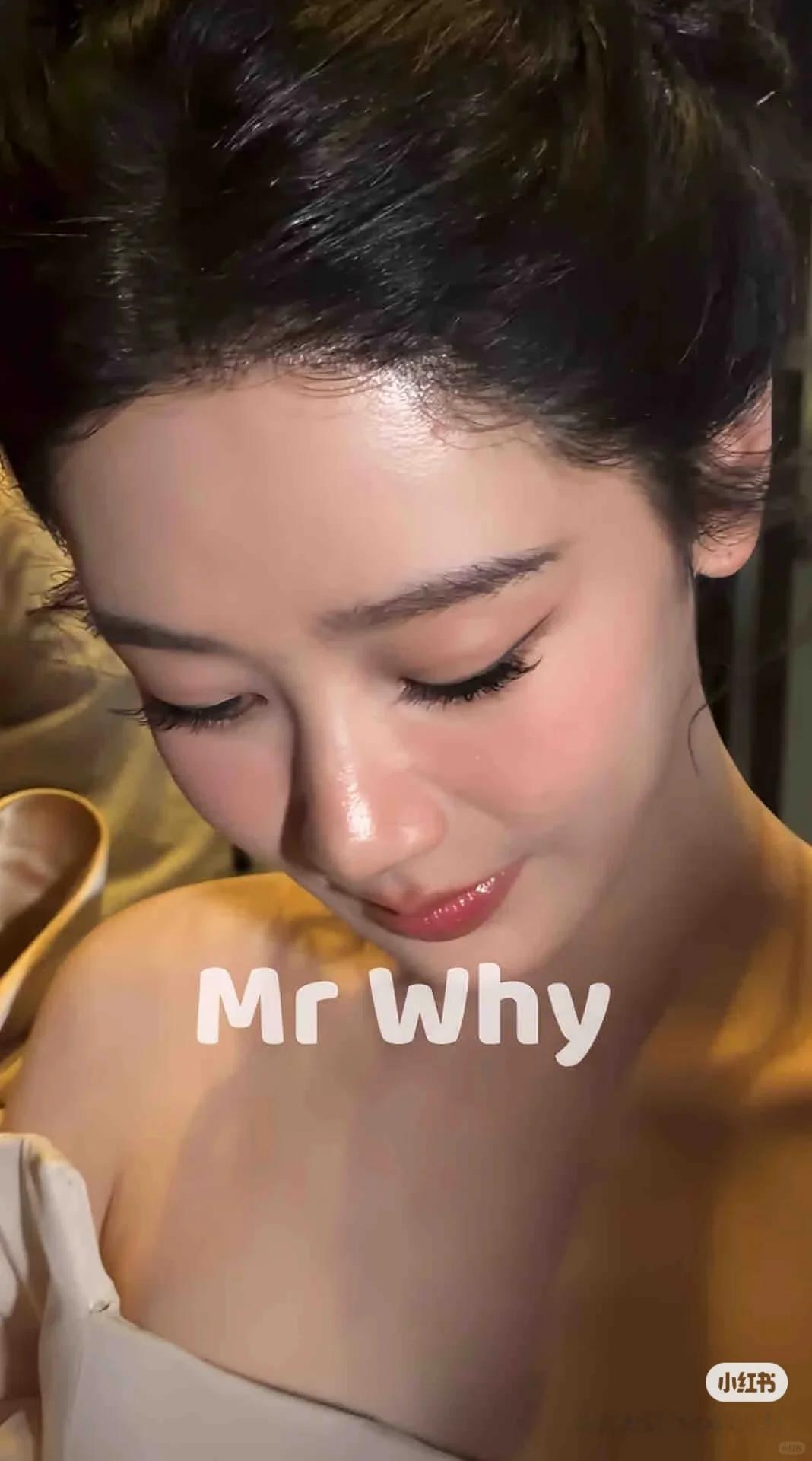 杨紫杨紫皮肤 以为开了磨皮  我就想知道杨紫怎么护肤的，皮肤怎么这么好这图还是活