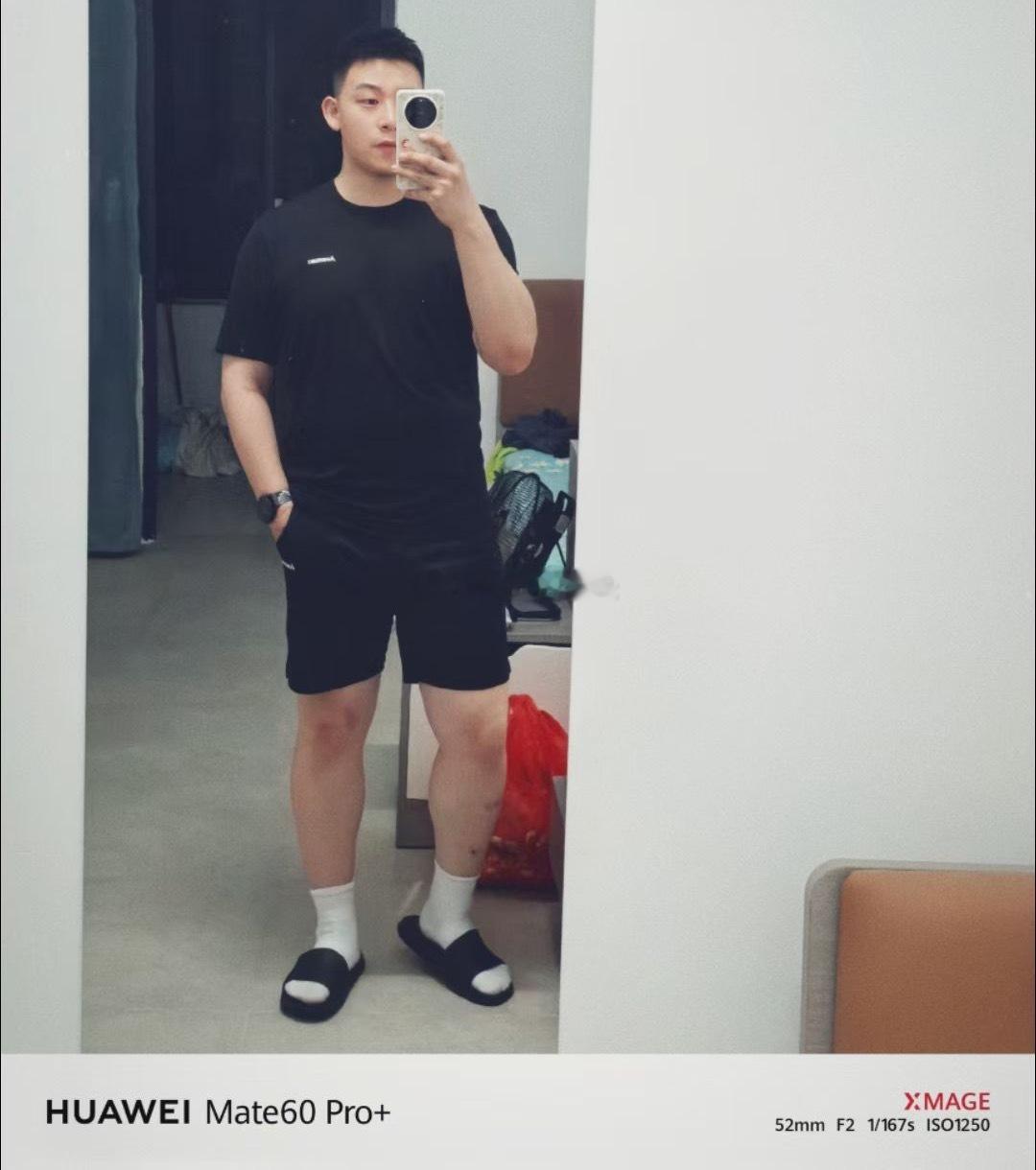 突然翻到一张24年12月的照片拿来和26年6月中旬对比啧啧 