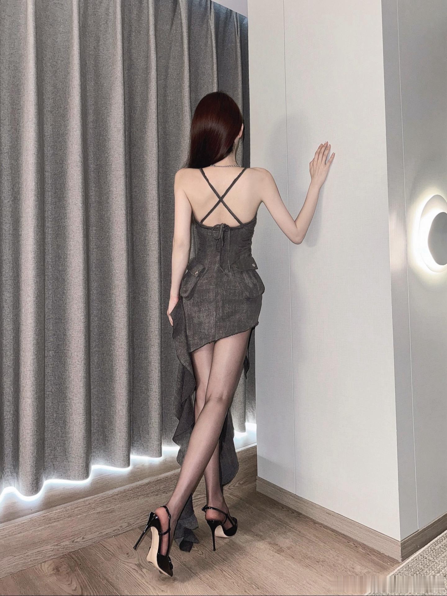 黑夜配黑丝 ​​​