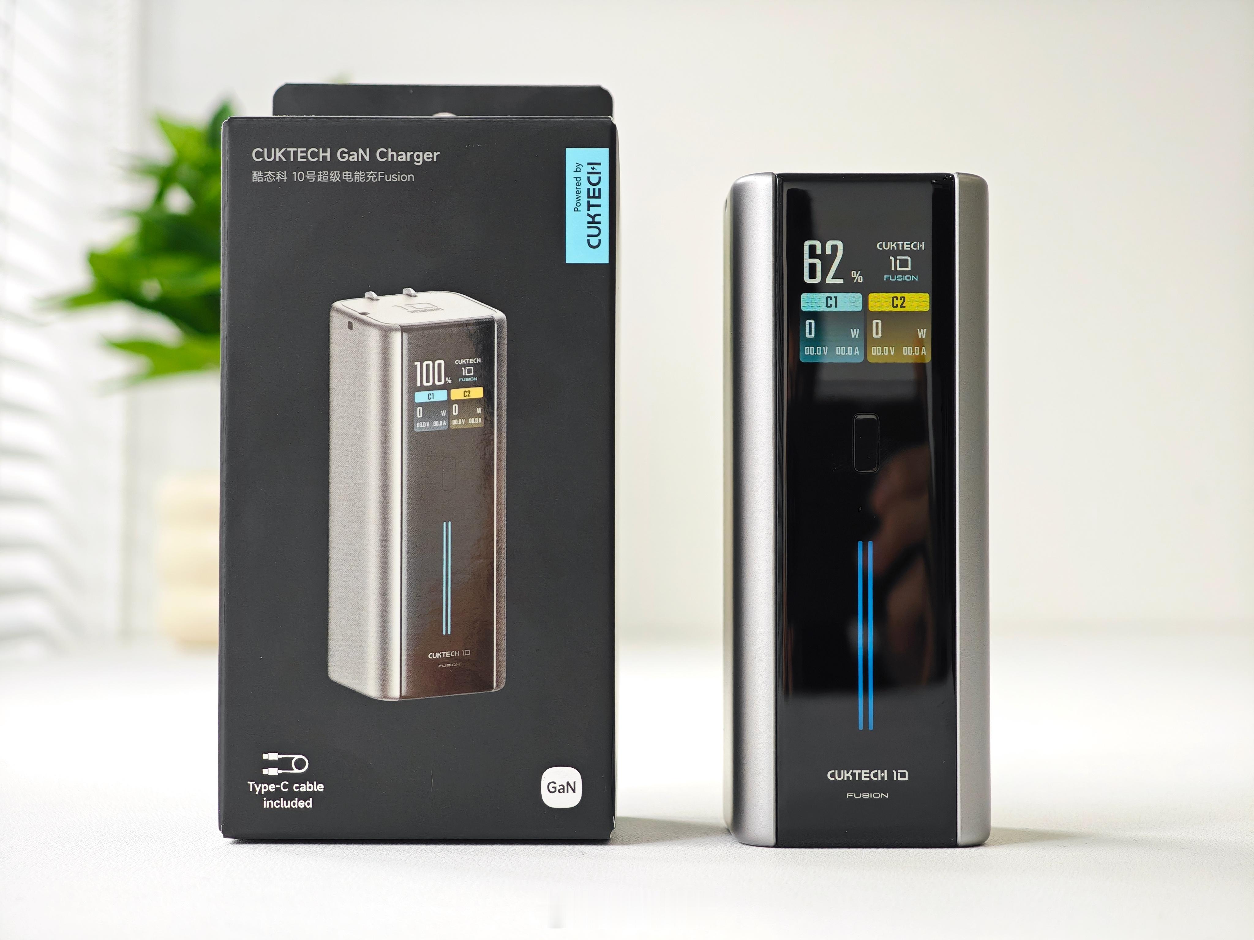 「酷态科 10 号超级电能充 Fusion」开个箱 🔋插上是 120W 充电器