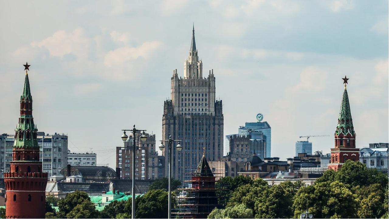 “忘掉胜利吧”：美国称俄罗斯迎来胜局
 
戴维斯中校：美国将轻松迫使基辅和欧洲接