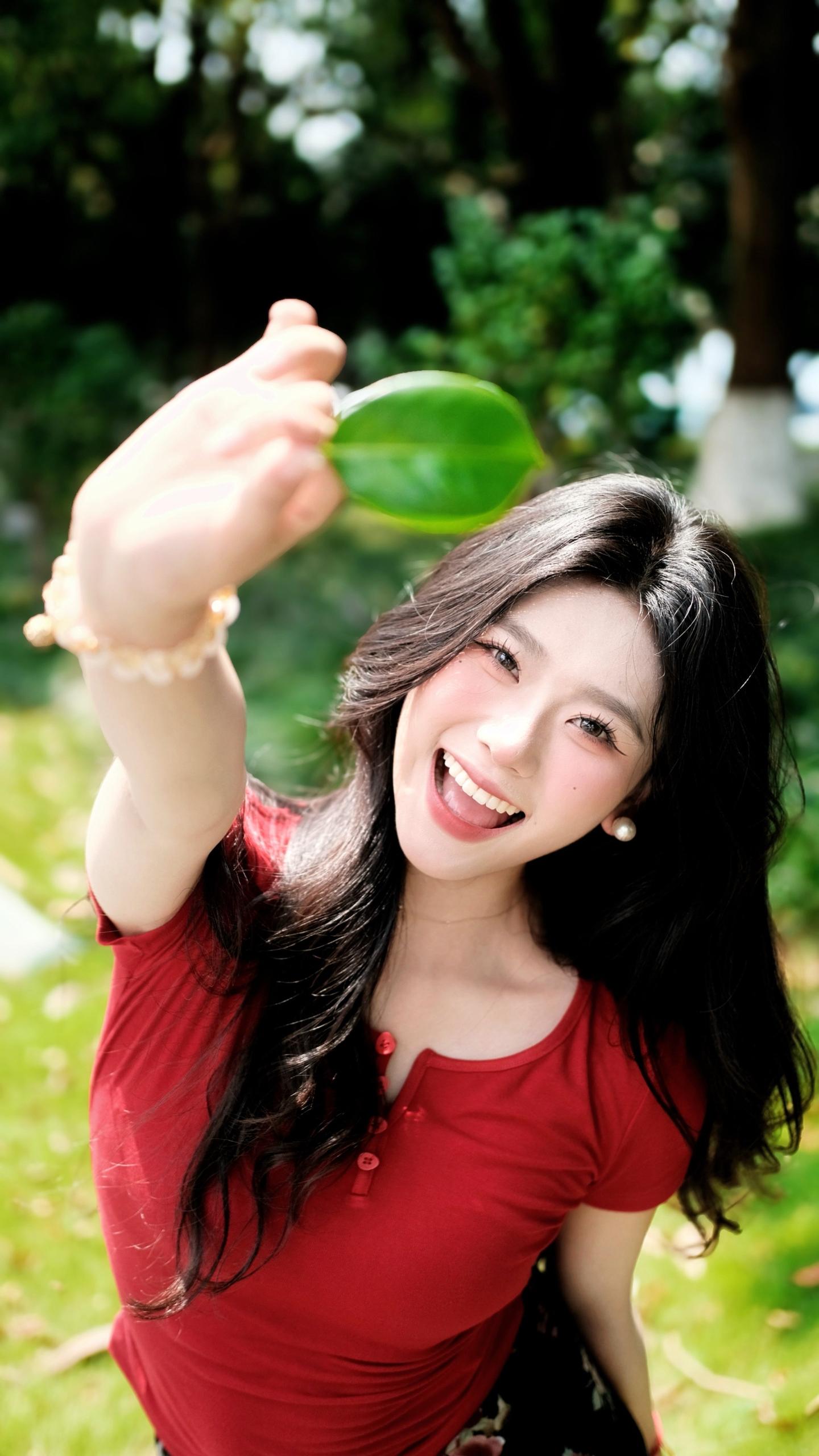 我不爱无聊人间 只偏爱你眉眼