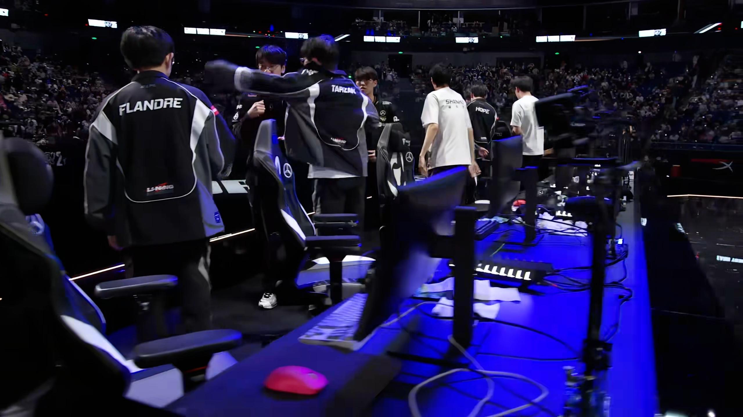 AL战胜T1 还是做不到吗[泪奔]AL对战T1AL对战T1决胜局 ​​​​