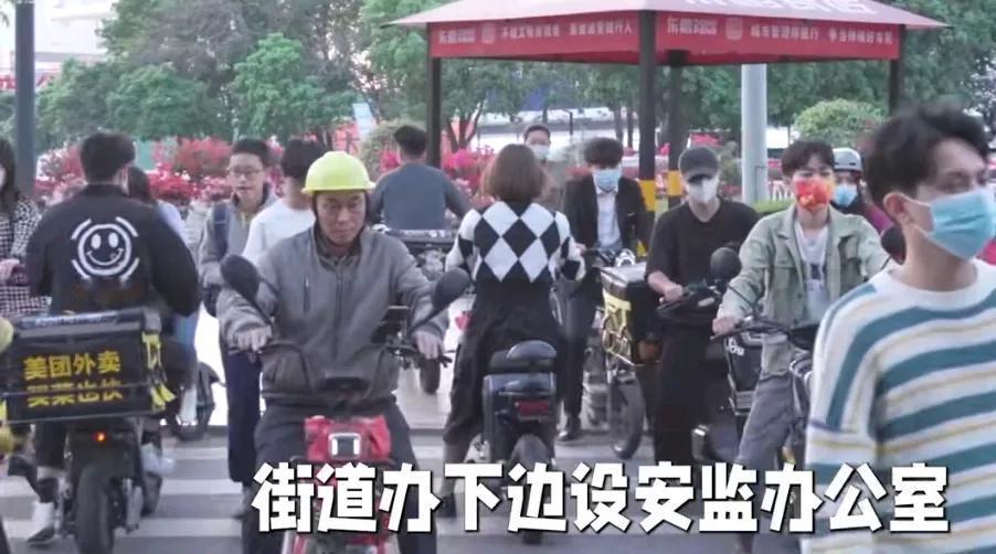 现在开个小饭店要有10个部门管了吗？
工商、税务、卫生、消防、自来水、电业、暖气