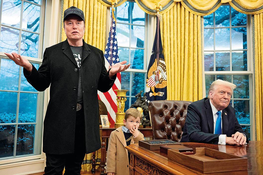 特朗普这届政府和拜登政府比起来，完全不是一个水平。他的团队中，没有一个人在智力、