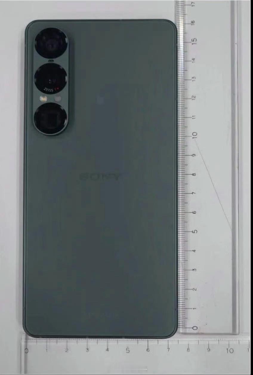 索尼手机越做设计越差。 ​​​