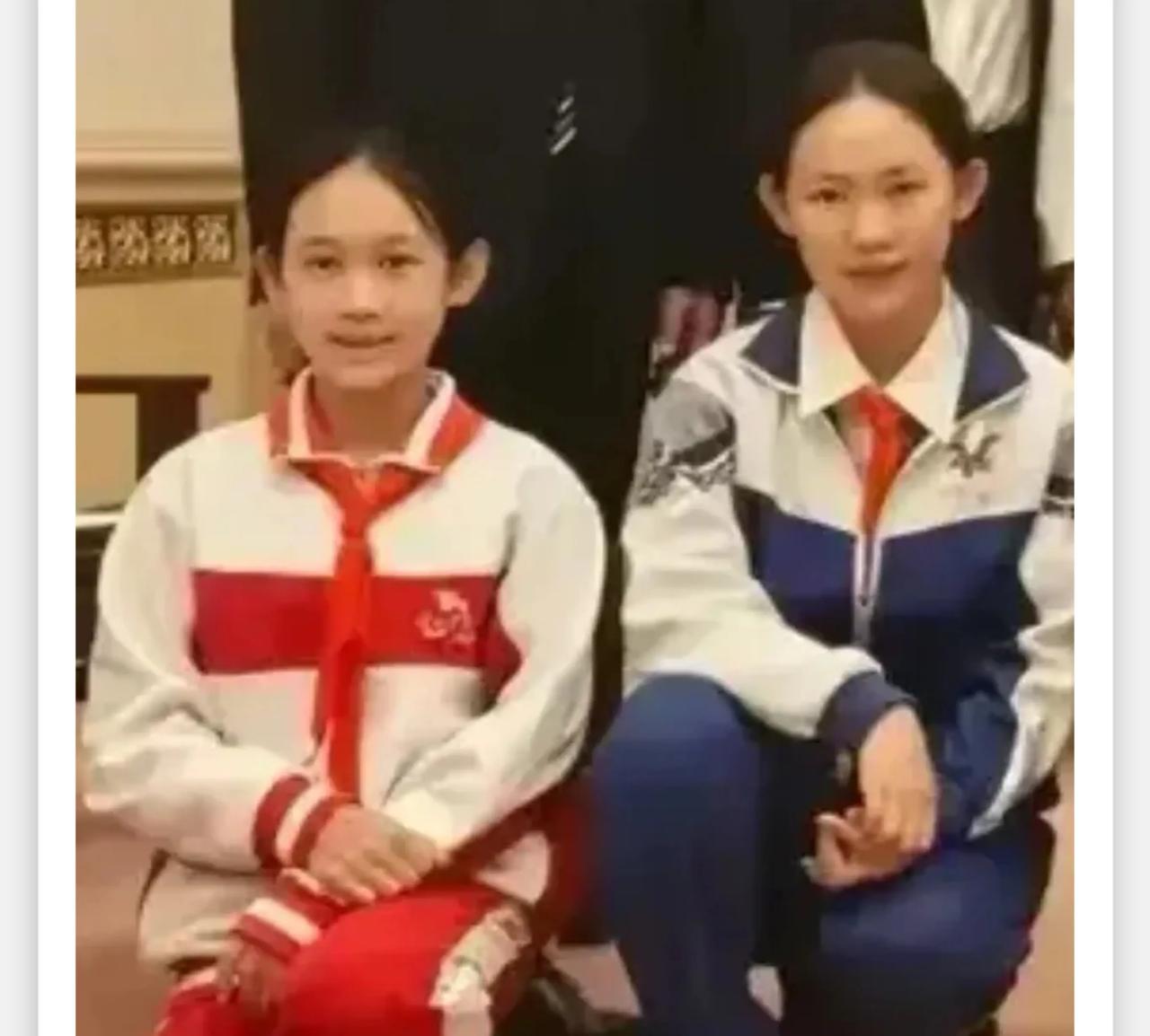 李讷是毛泽东主席最小的女儿，她有两个孙女，分别叫王瑞雪、王颢文。姐妹俩从小喜欢唱