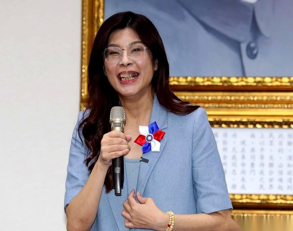 最高明的局，不是让你赢，是让你去输。
让你去一个根本不可能赢的地方，打一场必败的