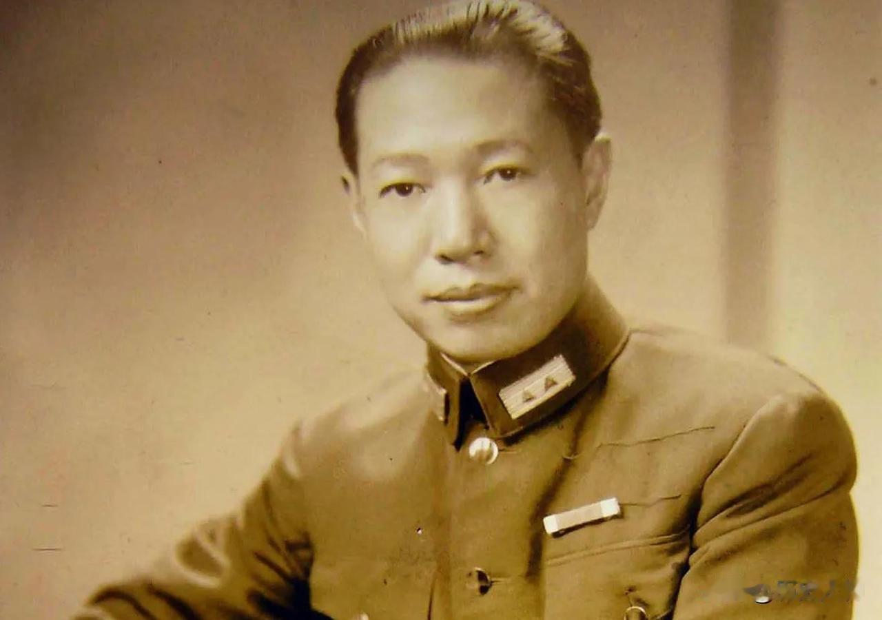 董英斌是阎锡山“十三太保”中的第十二位，辽宁沈阳人，与鲁英麟同为保定陆军军官学校